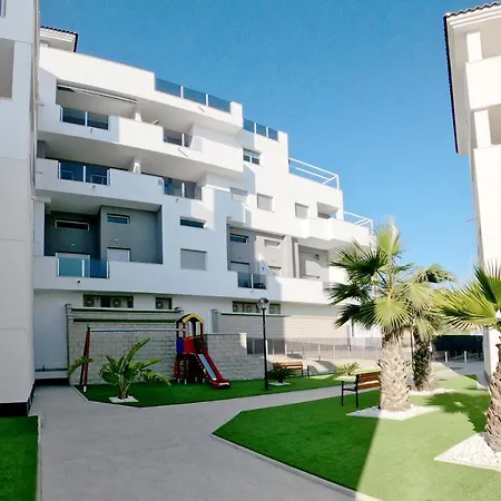 Modern 3 Bedroom 7 Guests Sun Golf *
