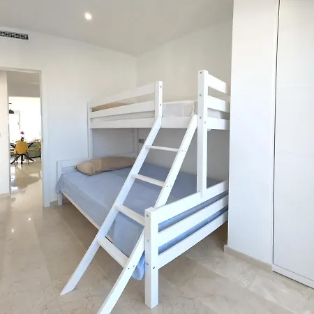Modern 3 Bedroom 7 Guests Sun Golf شقة